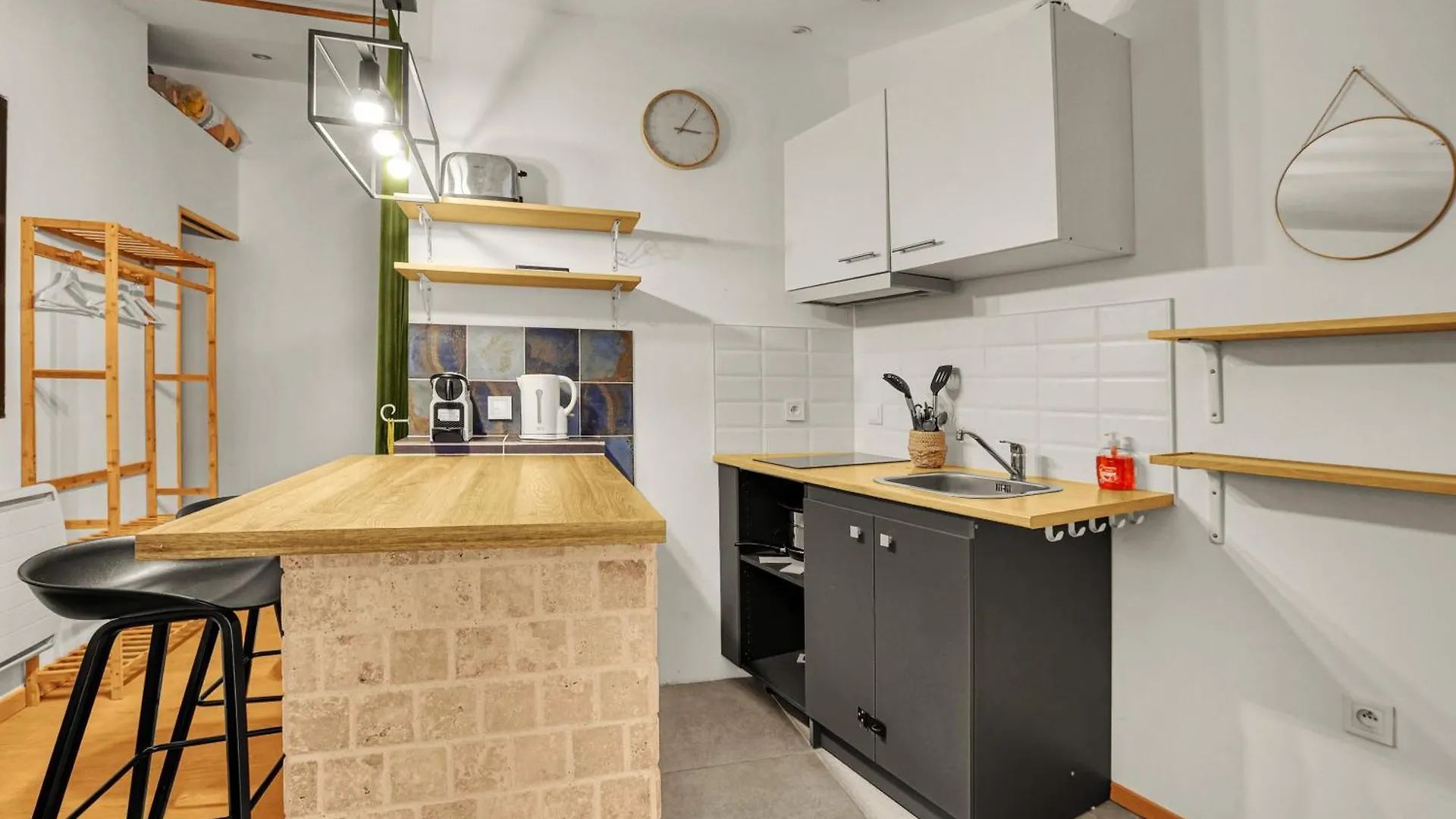 טולוז Appartement Cosy - Terrasse - Proche Metro 0*,